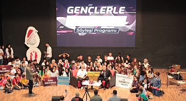 Beyazgül gençlerle buluştu