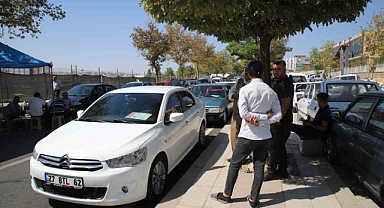 İkinci el otomobillere bakan çok, alan yok