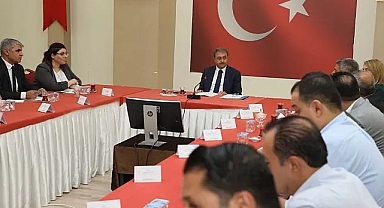 Arkeolojik kazılar Valilikte ele alındı