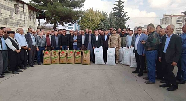 Çiftçiye 392 ton tohumluk dağıtıldı