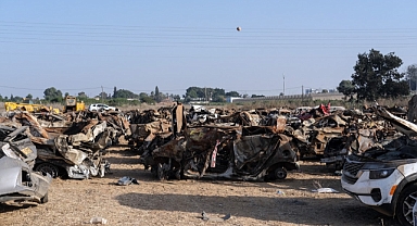 İsrail’de çatışmalarda hurdaya çıkan sivil araçlar Novitot'ta toplanıyor