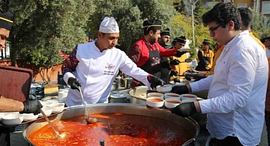 Karaköprülü vatandaşlar ortak sofrada buluştu