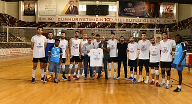 Vali şıldak gençlik ve spor tesislerini inceledi