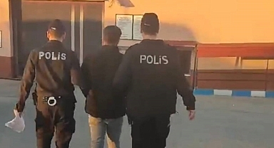 Durdurulan otomobilde ruhsatsız silah ele geçirildi