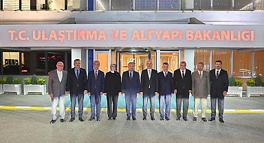 Urfa Vekilleri, Ulaştırma Bakanı ile görüştü