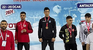 Urfalı sporcu, Antalya'daki şampiyonaya damga vurdu