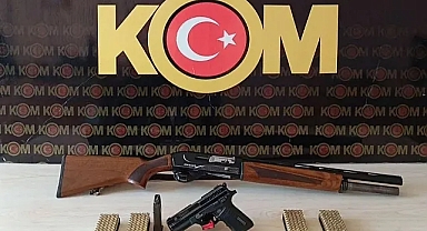 Emniyetten silah tacirlerine operasyon: 3 gözaltı