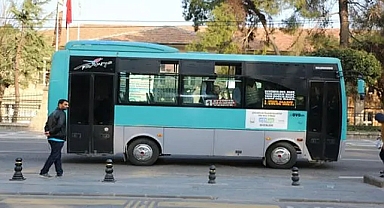 Otobüs kadına çarptı