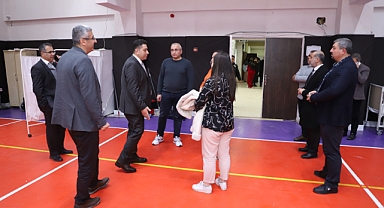 Solmaz'dan sağlık çalışanlarına ziyaret