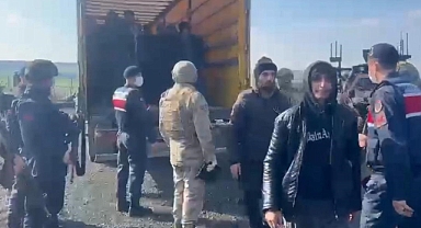 Tırda 72 kaçak göçmen yakalandı