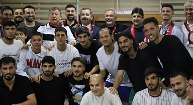 Baydilli'nin desteğiyle Karaköprü Belediyespor şampiyonluğa koşuyor