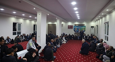 Canpolat: Biz hizmet ile gönüllere giriyoruz