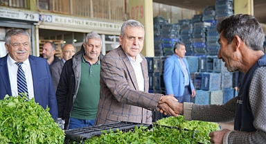 Cumhur İttifakı’nın Yüz AK’ı Beyazgül, kentte sıkılmadık el bırakmıyor