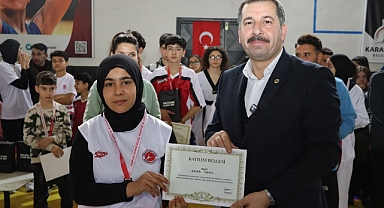 Karaköprü'de başarılı sporcular değerlendirildi