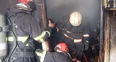 Korkutan yangın! Ev kullanılamaz hale geldi