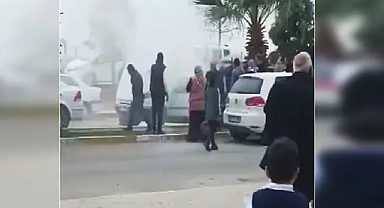 Seyir halindeki otomobil alev alev yandı
