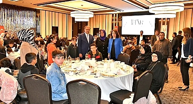 Vali Şıldak, iftarda özel insanlarla buluştu