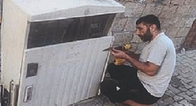 İş başa düştü! Elektrik panolarını vatandaş onarıyor...