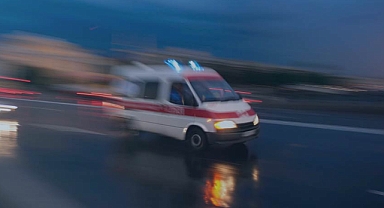 Minibüs şarampole devrildi: 3 yaralı