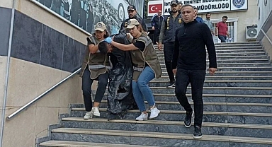 Polisi şehit eden saldırgana çöp poşeti giydirildi