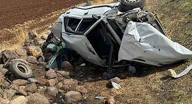 Otomobil devrildi, ortalık can pazarına döndü
