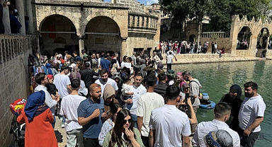 Şanlıurfa'da turizm patlaması: Tarihi zenginlikler keşfedilmeyi bekliyor!