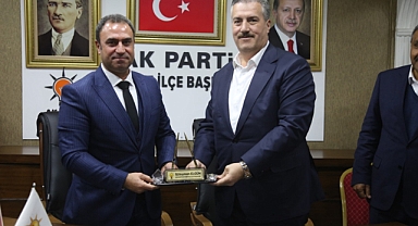 AK Parti Eyyübiye’de devir teslim yapıldı