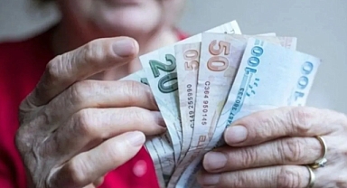Engelli ve yaşlı aylıkları hesaplara yatmaya başladı!