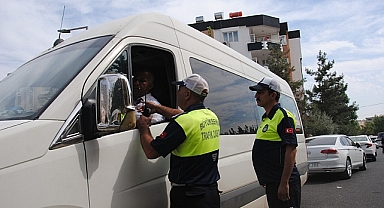 Okul servislerinde eski araçlara şans, yeni sürücülere zorluk