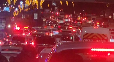 Urfa'da Trafik: Benzin de Tüketiyor, Ömür de!