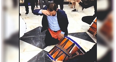 O halayın şefi, teknik direktörü...