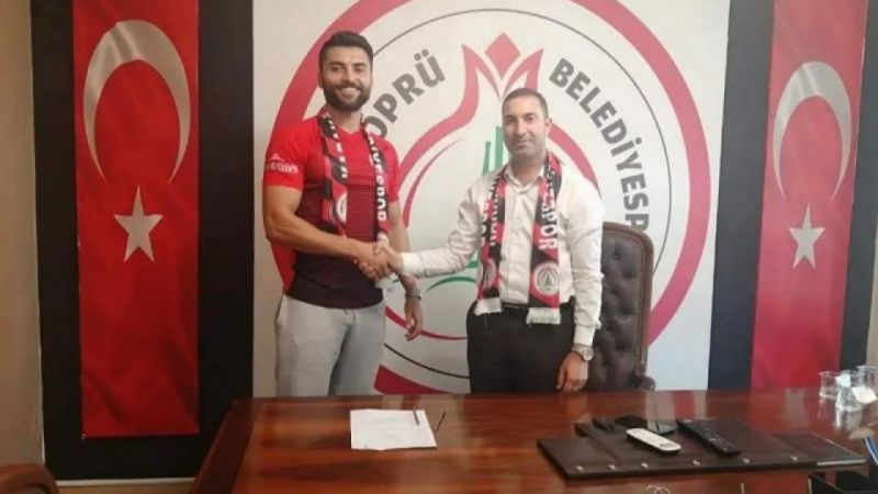 Defans hattına yeni transfer