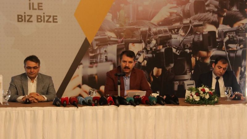 Ayhan basın mensuplarıyla buluştu