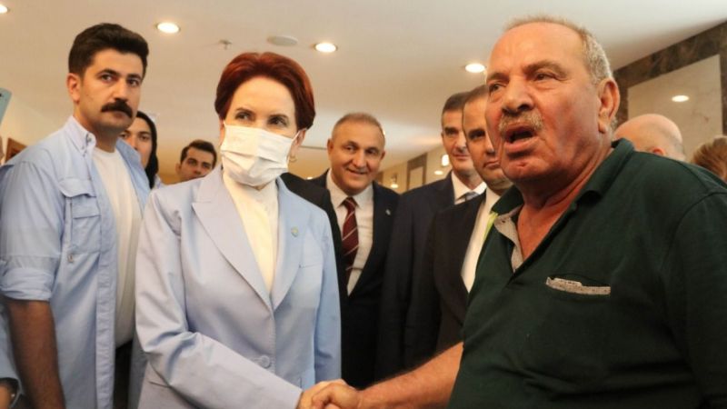 Akşener Urfa'da iş insanlarıyla buluştu