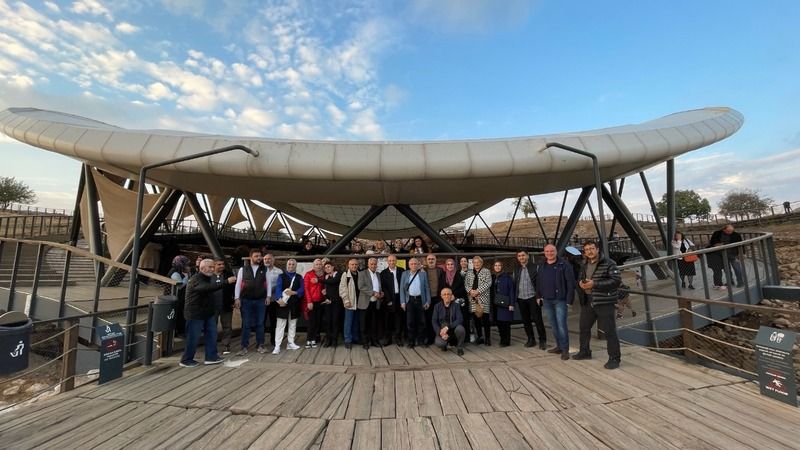 İstanbul'dan gelen avukatlar, Urfa'da tarihi yerleri gezdi