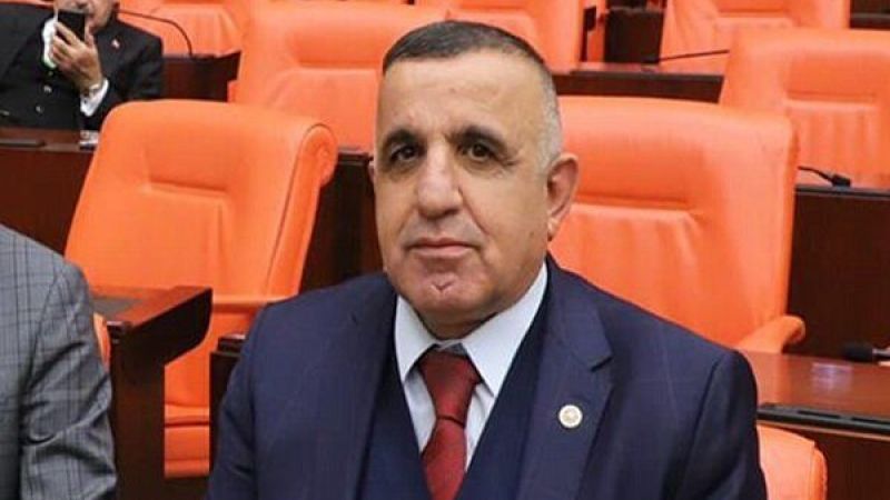 Akay o iddiaları yalanladı