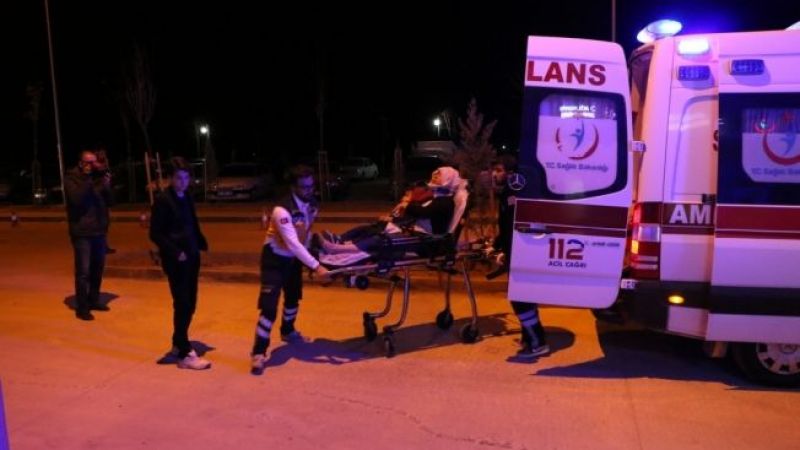 Urfa'da otomobil devrildi: 5 yaralı