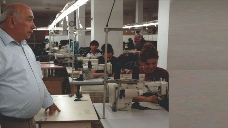 Urfa'da çanlar hazır giyimciler için çalıyor