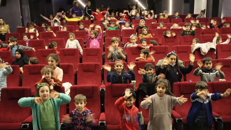 Urfalı çocuklara sinema sürprizi