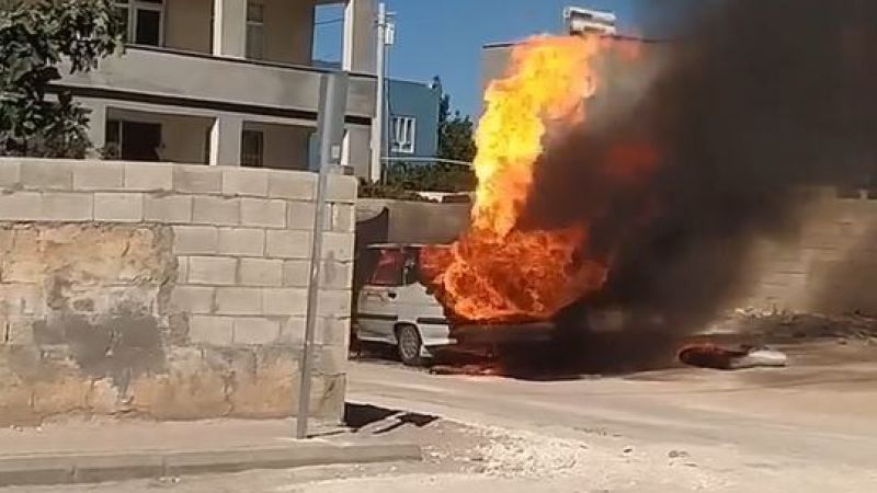 Yanan LPG’li otomobil mahallede paniğe neden oldu