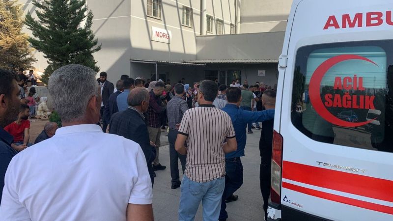 Sünnet elbisesini indirip kefen giydirdiler