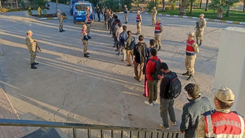 Urfa’da 24 kaçak göçmen yakalandı