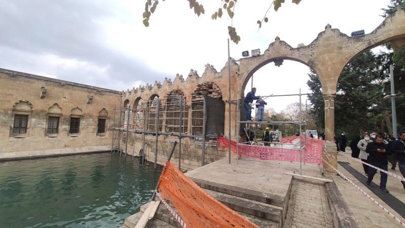 Balıklıgöl’de restorasyon başladı