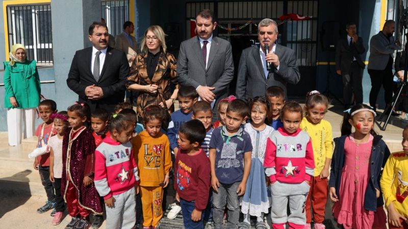 Büyükşehir’den 10 okula destek
