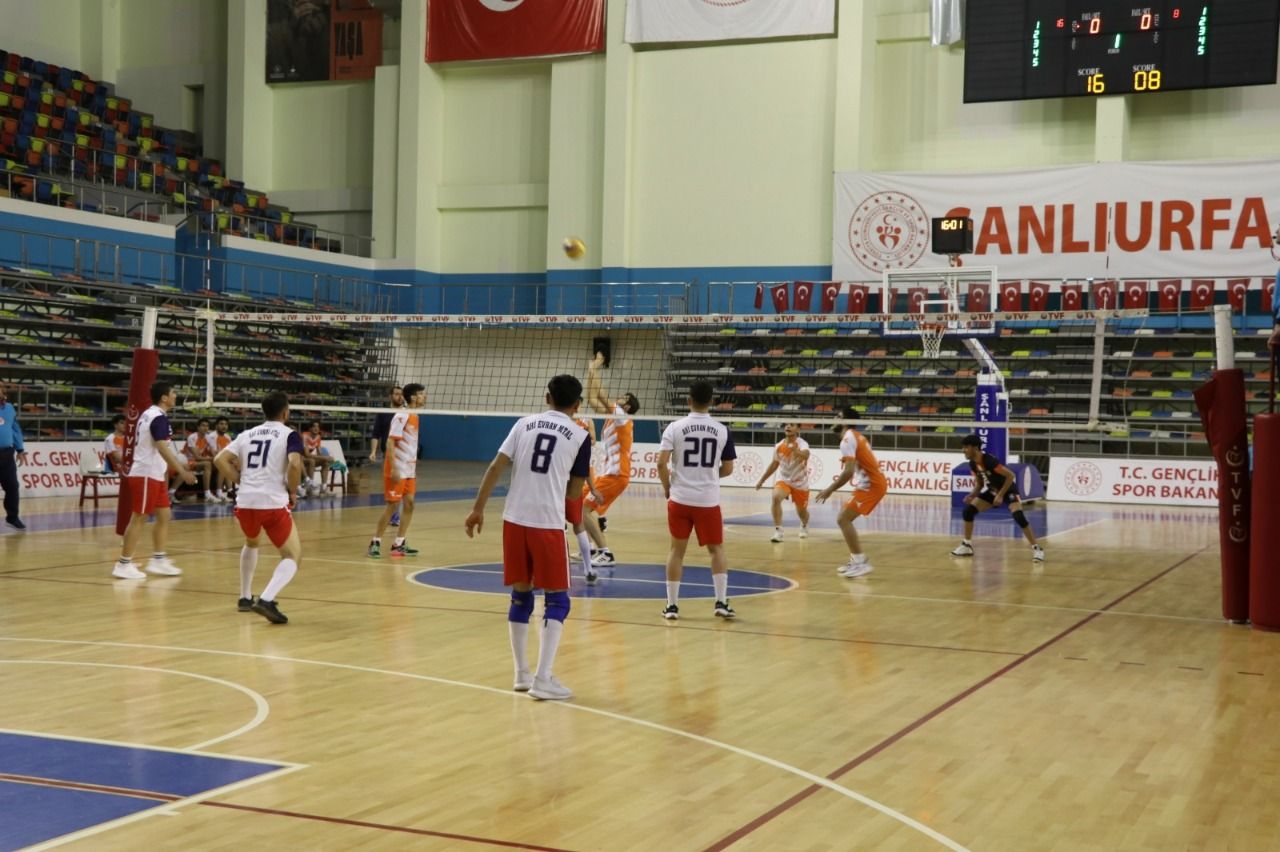 Urfa voleybol takımı şampiyon oldu