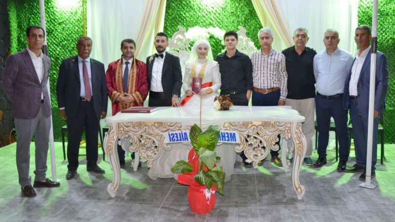 Kaya ailesinin mutlu günü