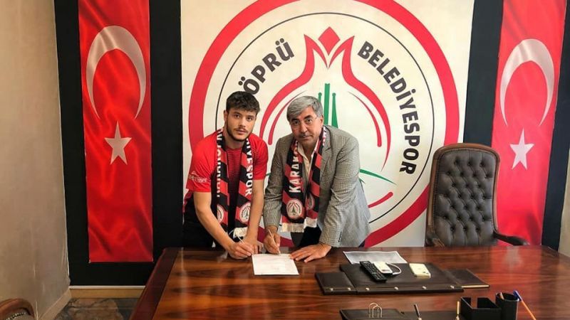 Karaköprüspor Emirhan Korkmaz'la sözleşme tazeledi