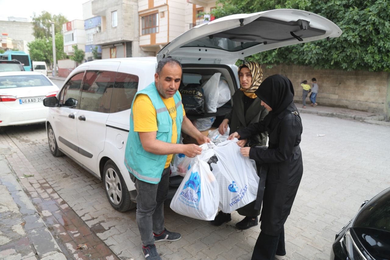 Eyyübiye belediyesi 1050 yetim çocuğu giydirdi