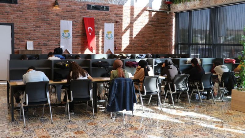 Haliliye Belediyesi öğrencilerin yanında