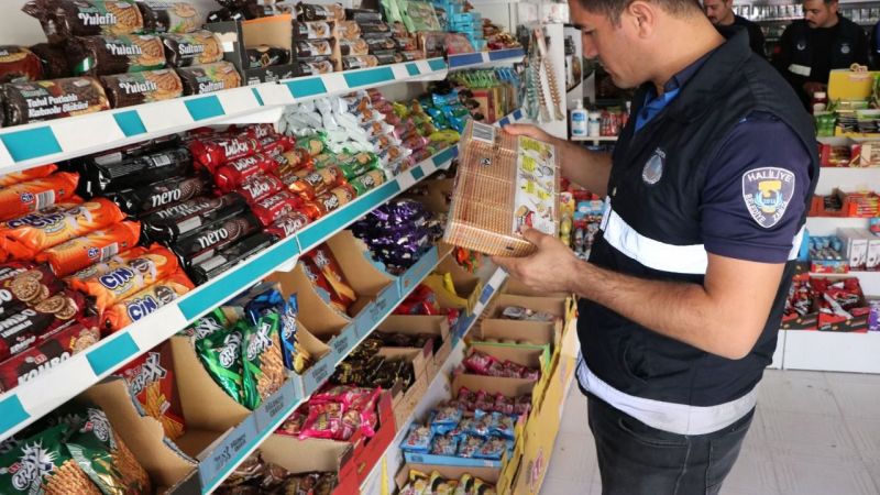 Zabıtalardan okul çevrelerine sıkı denetim